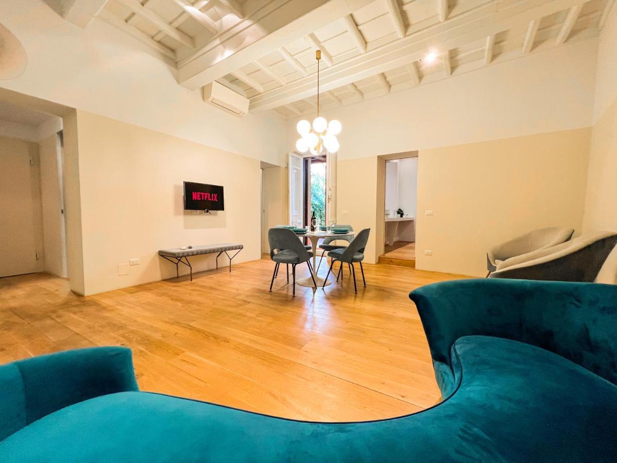 Luxury House & Secret Garden - Strategic Location, 100M To Metro B Apartment โรม ภายนอก รูปภาพ