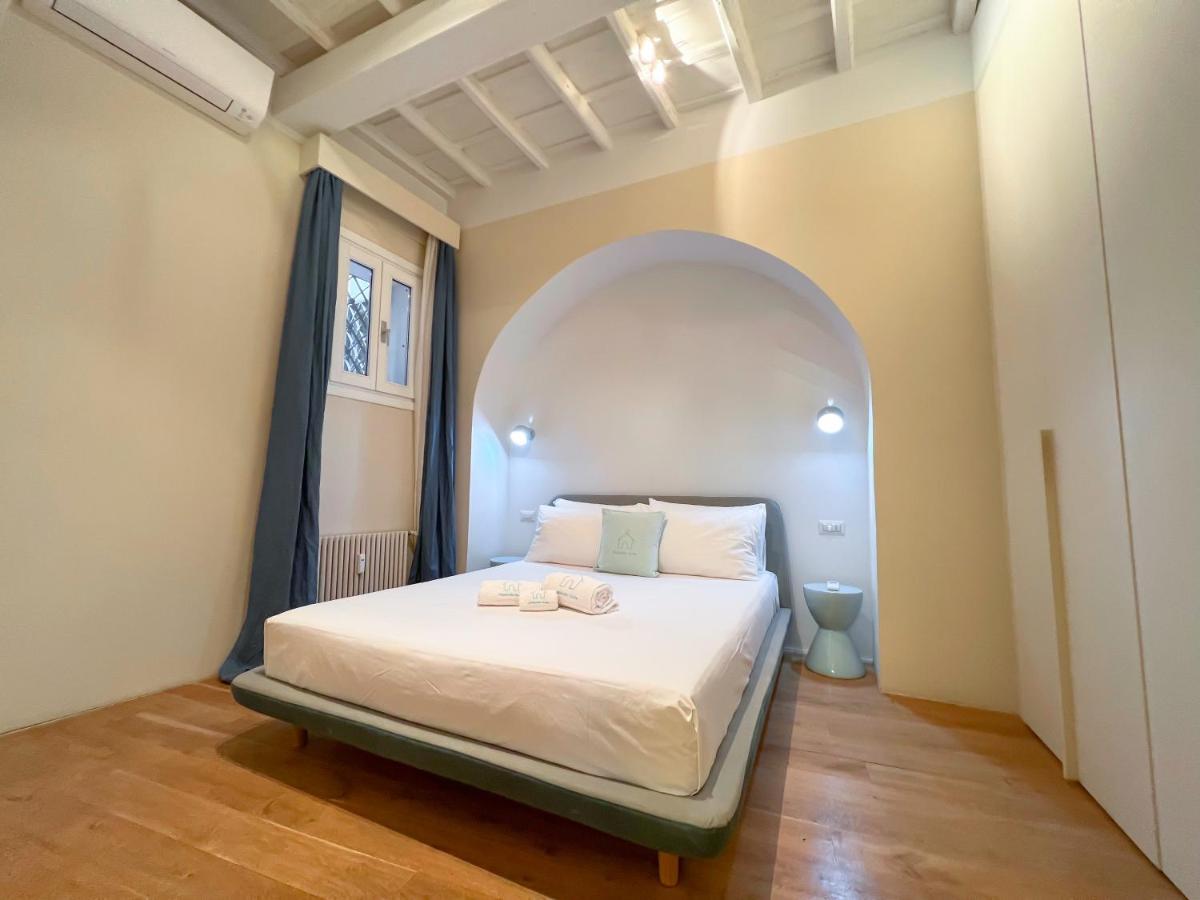 Luxury House & Secret Garden - Strategic Location, 100M To Metro B Apartment โรม ภายนอก รูปภาพ