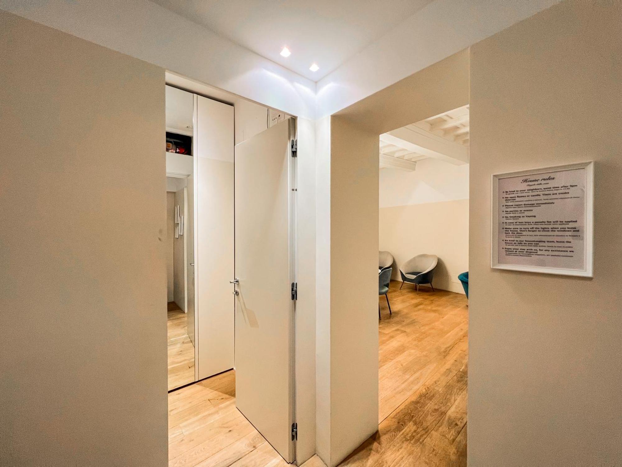Luxury House & Secret Garden - Strategic Location, 100M To Metro B Apartment โรม ภายนอก รูปภาพ